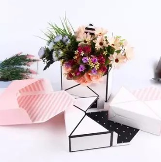 Flower Box Koperta biała w różowe paski